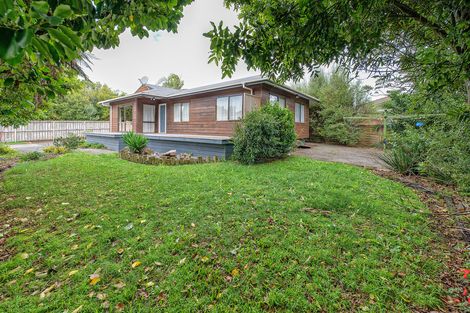 Photo of property in 2/14 Saint Annes Crescent, Wattle Downs, Auckland, 2103