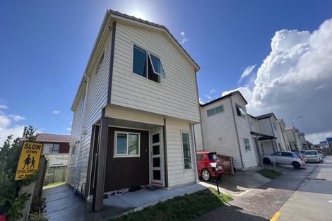 Photo of property in 13 Sohum Place, Manukau, Auckland, 2104