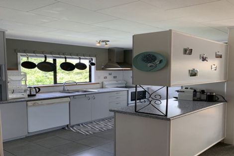 Photo of property in 10 Peterhouse Place, West Harbour, Auckland, 0618