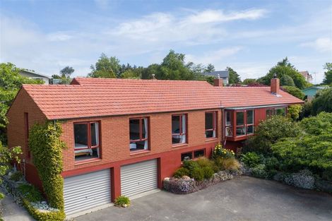 Photo of property in 16 Solway Street, Holmes Hill, Oamaru, 9401