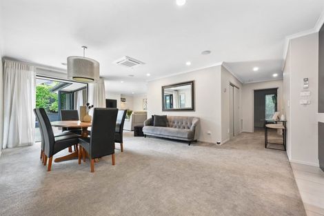 Photo of property in 3 Derbyshire Place, Dinsdale, Hamilton, 3204