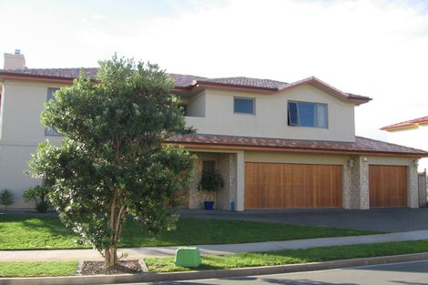 Photo of property in 17 Kaseng Place, East Tamaki Heights, Auckland, 2016