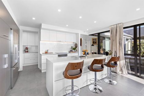 Photo of property in 27 Holiday Drive, Mairehau, Christchurch, 8052