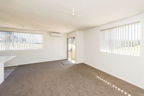 Photo of property in 40 Karyn Street, Castlecliff, Whanganui, 4501