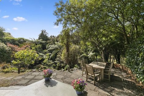 Photo of property in 124 Kamahi Street, Stokes Valley, Lower Hutt, 5019