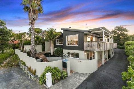 Photo of property in 224 Beach Road, Campbells Bay, Auckland, 0630