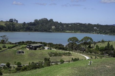 Photo of property in 35a Te Akau Drive, Russell, 0272