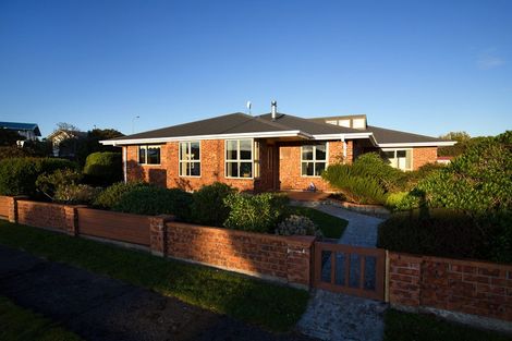 Photo of property in 8 Munro Place, Carters Beach, Westport, 7825