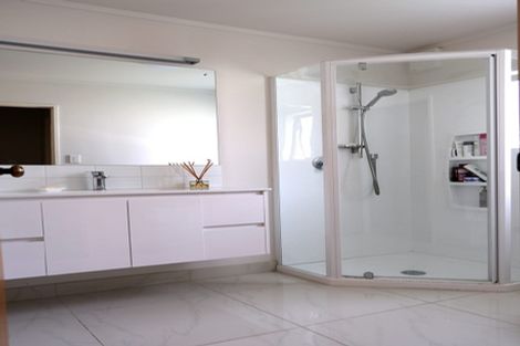 Photo of property in 11b Atkin Avenue, Mission Bay, Auckland, 1071