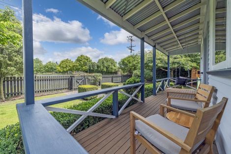 Photo of property in 13 Cliff Street, Coalgate, 7673