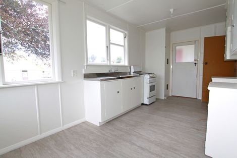 Photo of property in 75 Cambridge Terrace, Kaiti, Gisborne, 4010