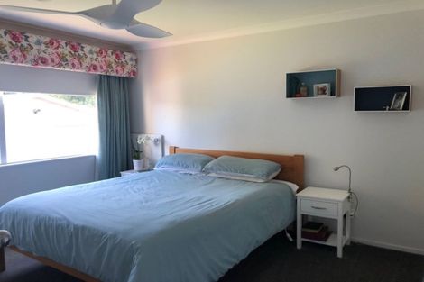 Photo of property in 6 Armitage Place, Tuakau, 2121