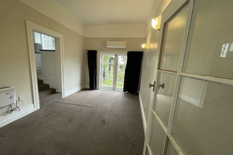 Photo of property in 28 Maarama Crescent, Aro Valley, Wellington, 6021