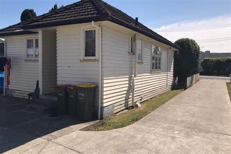 Photo of property in 27 Opaheke Road, Papakura, 2110