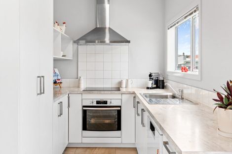 Photo of property in 98 Fawcett Street, South Dunedin, Dunedin, 9012