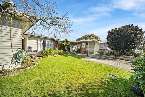 Photo of property in 13 Humphreys Place, Mangere, Auckland, 2022