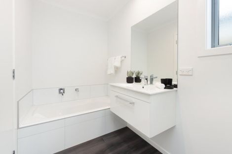 Photo of property in 17 Foley Grove, Pyes Pa, Tauranga, 3110