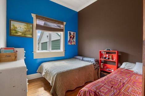 Photo of property in 1 Bosworth Street, Egmont Village, 4372