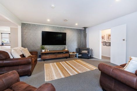 Photo of property in 8 Parkland Crescent, Terrace End, Palmerston North, 4410