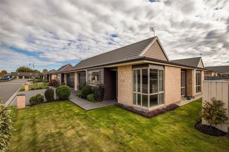 Photo of property in 3 Reeves Road, Rangiora, 7400
