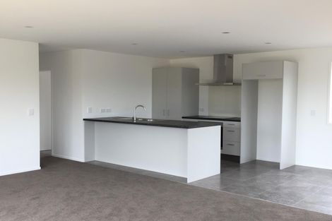 Photo of property in 12a Waterview Place, Haruru, 0204