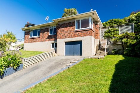 Photo of property in 96 Easther Crescent, Kew, Dunedin, 9012