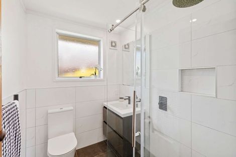 Photo of property in 1/252 Meola Road, Point Chevalier, Auckland, 1022