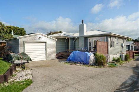 Photo of property in 15 Dunlop Road, Te Puke, 3119