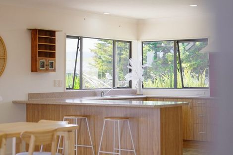 Photo of property in 159 Pukenamu Road, Te Horo, Otaki, 5581