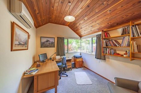 Photo of property in 71 Napier Terrace, Hospital Hill, Napier, 4110