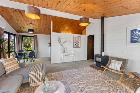 Photo of property in 10 Jane Street, Waikanae Beach, Waikanae, 5036