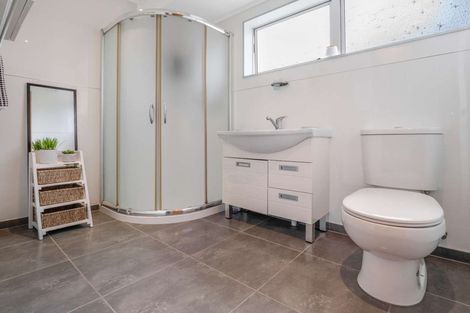 Photo of property in 2 Rangiora Street, Castlecliff, Whanganui, 4501