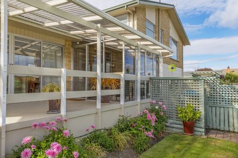 Photo of property in 16 Stuart Street, Holmes Hill, Oamaru, 9401