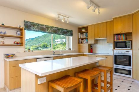 Photo of property in 34 Moana View Road, Waikawa, Picton, 7220