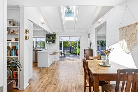 Photo of property in 26 Doment Crescent, Orewa, 0931