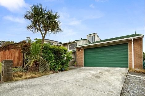 Photo of property in 78 Victory Crescent, Tawa, Wellington, 5028