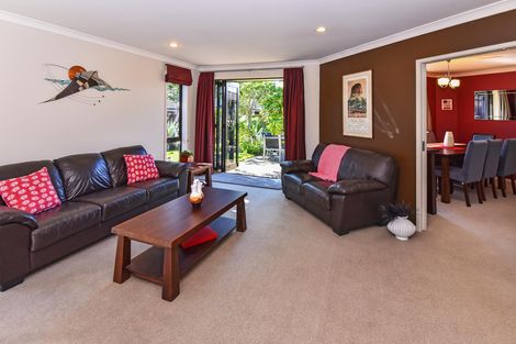 Photo of property in 11 Castlehill Court, Wattle Downs, Auckland, 2103
