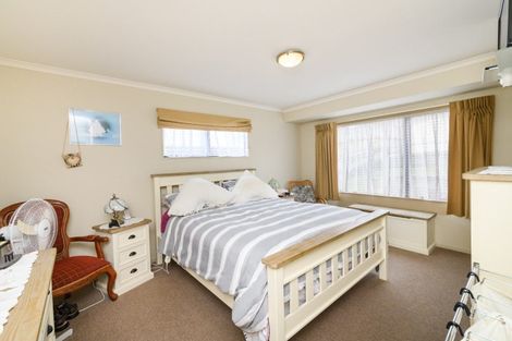 Photo of property in 2 Logan Grove, Feilding, 4702
