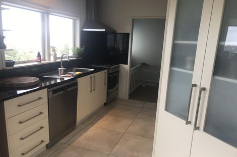 Photo of property in 1/16 Fairway Avenue, Red Beach, 0932