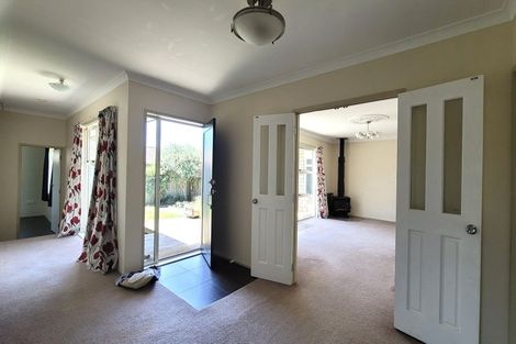 Photo of property in 31 Prince Regent Drive, Half Moon Bay, Auckland, 2012