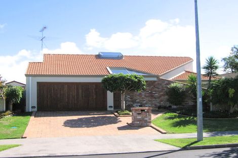 Photo of property in 11 Driscoll Place, Farm Cove, Auckland, 2010