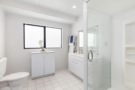 Photo of property in 18 Jasmine Grove, Maungaraki, Lower Hutt, 5010