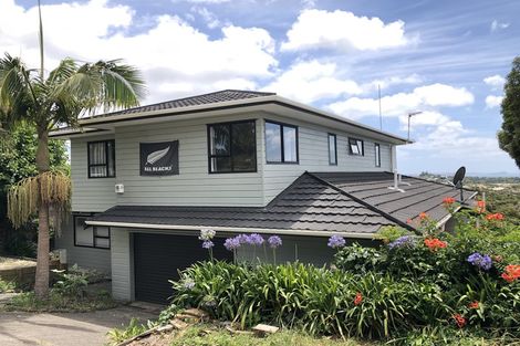Photo of property in 947 East Coast Road, Torbay, Auckland, 0630