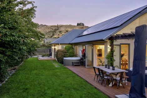 Photo of property in 56 Erskine Street, Lake Hayes, Queenstown, 9304