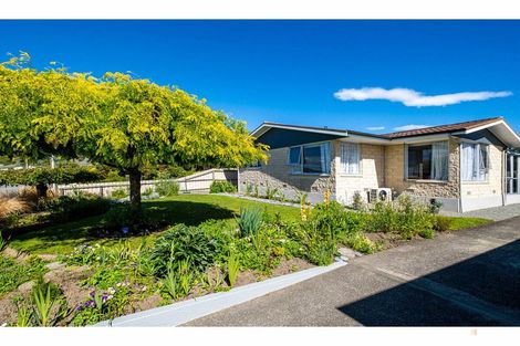 Photo of property in 10a-b Churchill Place, Waimate, 7924