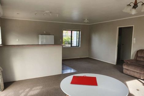 Photo of property in 3a Mawney Road, Henderson, Auckland, 0610