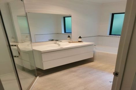 Photo of property in 3/18 Pleasant Road, Glen Eden, Auckland, 0602