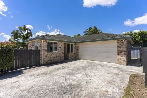 Photo of property in 5 Frederick Reece Drive, The Gardens, Auckland, 2105
