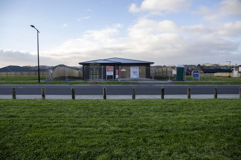 Photo of property in 12 Booker Drive, Tuakau, 2121