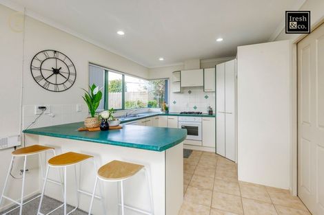 Photo of property in 22 Mt Lebanon Crescent, The Gardens, Auckland, 2105